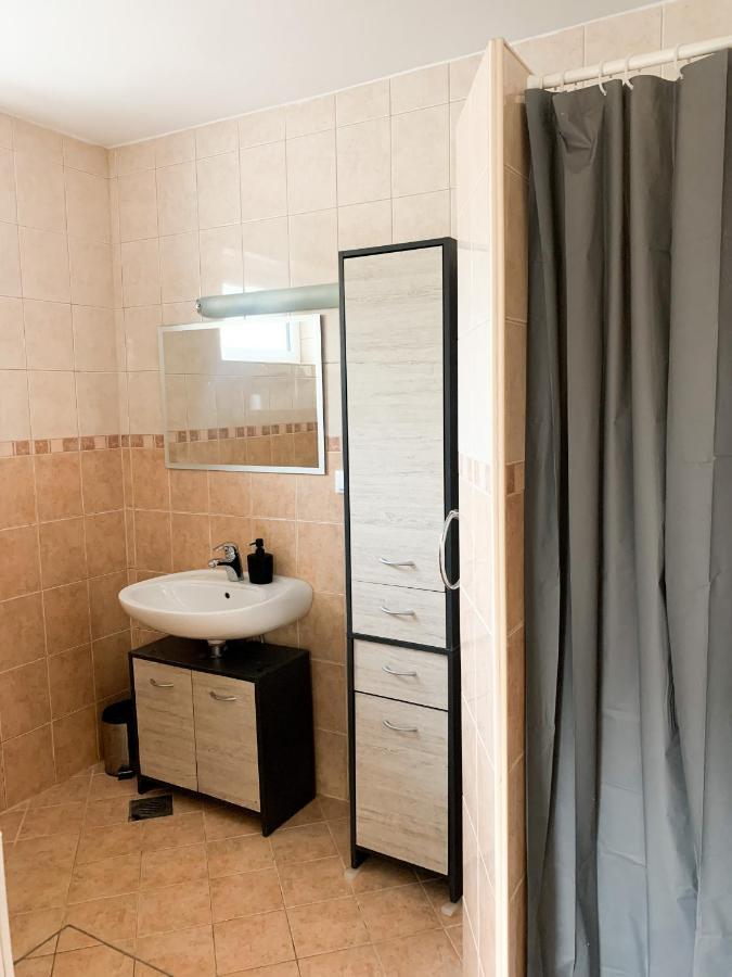 Lovely Basement Rental Bled Buitenkant foto